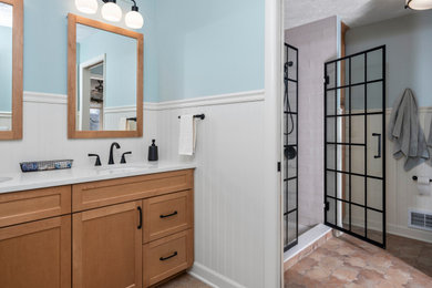 Inspiration for a country bathroom remodel in Other