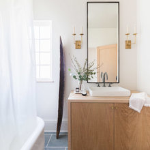 Ross's bathroom