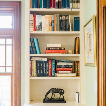 Custom Built-In Bookshelves and Cabinets