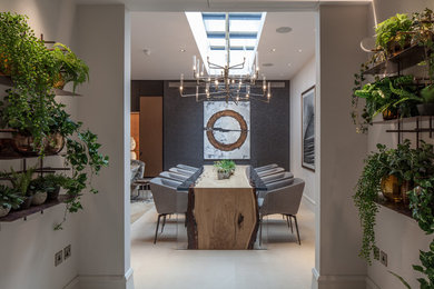 This is an example of a contemporary dining room in London.