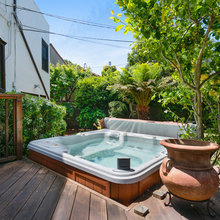 Hot Tubs & Whirlpool Tubs