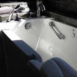 Mrs. Pennh - Bathtubs