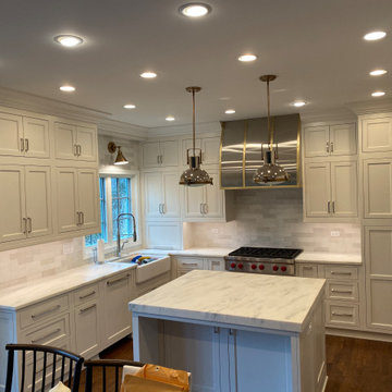 Lake Forest House - Kitchen