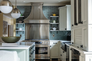 Inspiration for a transitional kitchen remodel in Vancouver