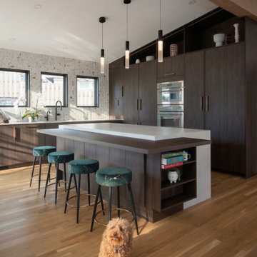 Bespoke Kitchen Remodeling: A Modern Organic Transformation