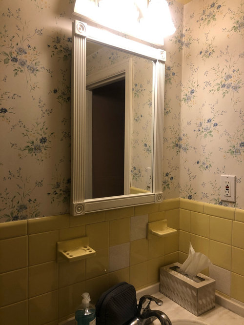 Wallpaper for yellow bathroom