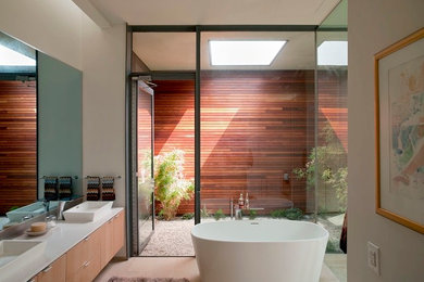 Minimalist bathroom photo in Austin