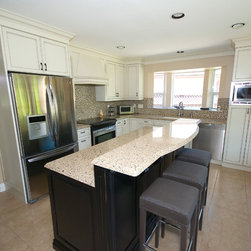 Elegant Kitchen - Kitchen Cabinetry