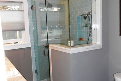 Bathroom - modern bathroom idea in Dallas