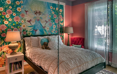 13 Spectacular Ways to Decorate the Wall Behind the Bed