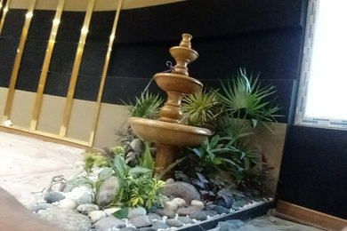 Inspiration for a traditional landscaping in London.