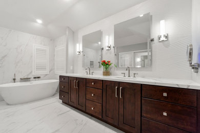 Minimalist bathroom photo in Orange County