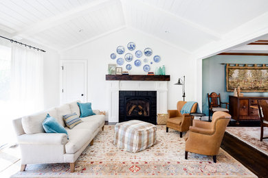 Example of a classic living room design in Salt Lake City