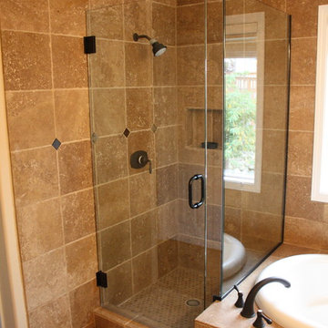 B & D bathroom 2001