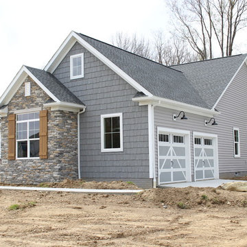 Green, Ohio-- 2200 sqft Ranch - Craftsman Design with a Hint of Farm House