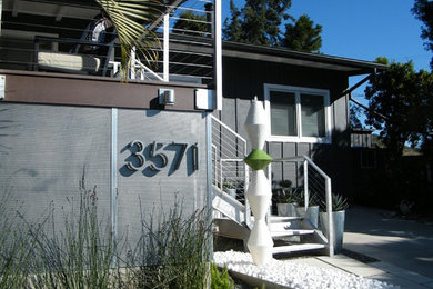 Patio - modern patio idea in San Diego