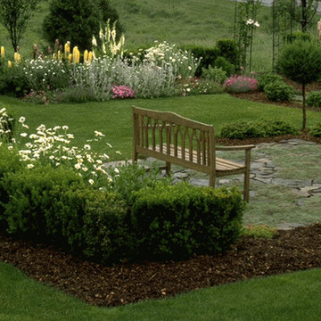 Casual Elegance Courtyard Garden