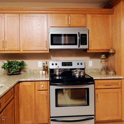 Oak Shaker Cabinets 2 - Kitchen Cabinetry