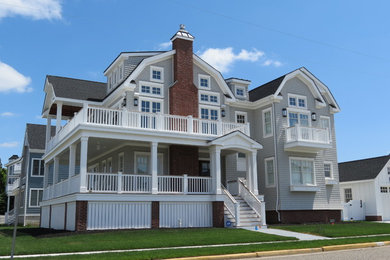 Coastal exterior home idea in Philadelphia