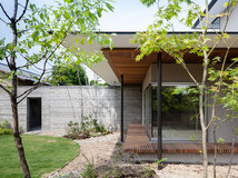 オリジナリティに富む「軒の深い住宅」に注目  Houzz (ハウズ)