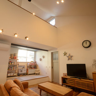 75 Beautiful Brick Wall Living Room With A Tile Fireplace Pictures Ideas February 21 Houzz