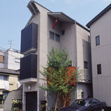1f Rc造 2 3f 木造の混構造 極小3階建て住宅 Modern Balcony Tokyo By 株 独楽蔵 Komagura Houzz 1f Rc造 2 3f 木造の混構造 極小3階建て住宅 Modern Balcony Tokyo By 株 独楽蔵 Komagura Houzz
