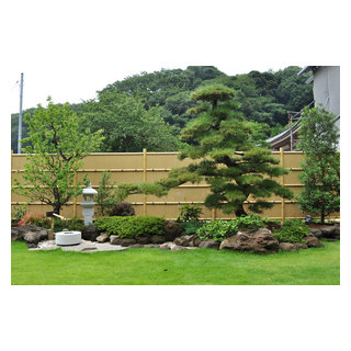 蹲と芝生空間を融合させた和風の庭 Japansk Tradgard Yokohama Av 造園 庭造り専門店 新美園 Houzz 蹲と芝生空間を融合させた和風の庭 Japansk Tradgard Yokohama Av 造園 庭造り専門店 新美園 Houzz
