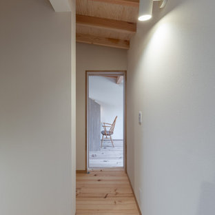 75 Beautiful Exposed Beam And Wallpaper Hallway Pictures Ideas March 21 Houzz