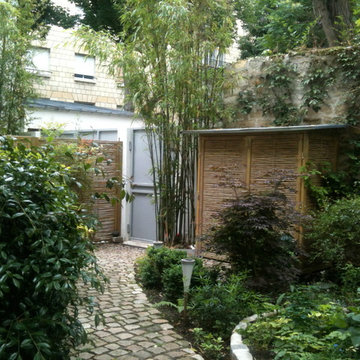 Abri de jardin en panneaux de bambou