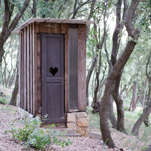 Idées déco pour un abri de jardin séparé campagne.