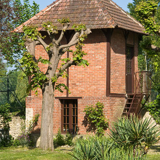 Aménagement d'une maison d'amis séparée classique de taille moyenne.