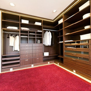 begehbarer Kleiderschrank