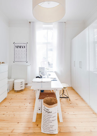 Scandinavian Home Office by Sven Fennema Fotografie