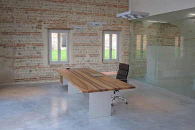 Пример оригинального дизайна: кабинет в стиле лофт