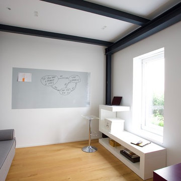 Minimalistisches Loft in historischem Vierkanthof