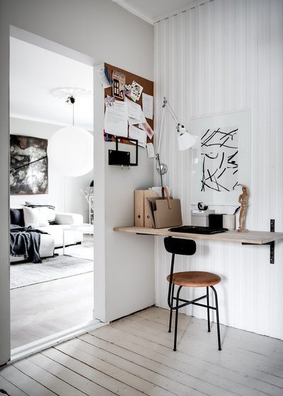 Modern Home Office by Bjurfors Göteborg