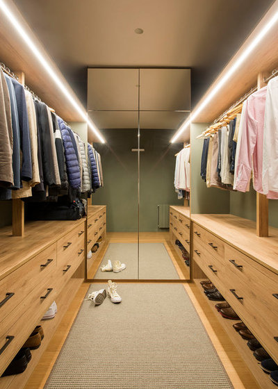 Scandinavian Wardrobe by THE ROOM & CO interiorismo