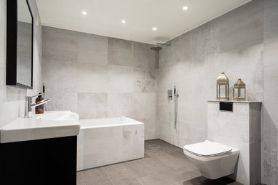 コペンハーゲンにあるモダンスタイルのおしゃれな浴室の写真