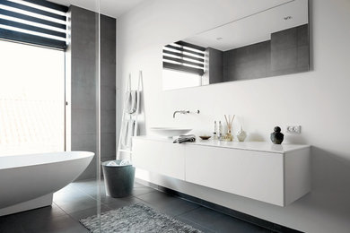 Bathroom - modern bathroom idea in Aarhus