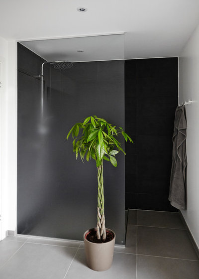 Moderne Badeværelse by Mia Mortensen Photography