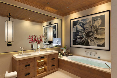 Inredning av ett minimalistiskt stort en-suite badrum, med skåp i mellenmörkt trä, ett platsbyggt badkar, beige kakel, stenkakel, beige väggar, klinkergolv i terrakotta, ett undermonterad handfat, bänkskiva i kvartsit och släta luckor