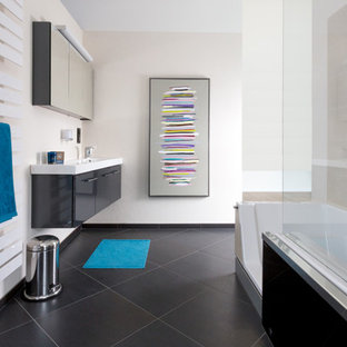 75+ Badezimmer mit schwarzen Schränken und beigefarbenen Fliesen Ideen