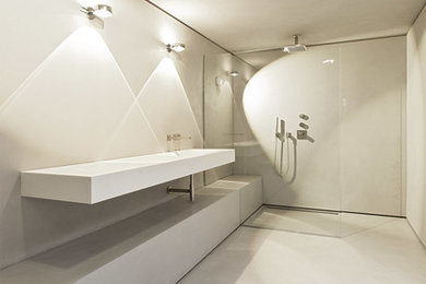 ベルリンにあるコンテンポラリースタイルのおしゃれな浴室の写真
