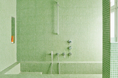 デュッセルドルフにあるコンテンポラリースタイルのおしゃれな浴室の写真