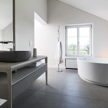 Bad mit freistehender Wanne