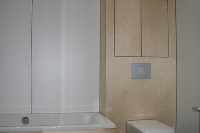 ケルンにあるお手頃価格の中くらいなコンテンポラリースタイルのおしゃれな浴室の写真