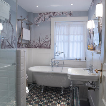 75 Victorian Cement Tile Floor Bathroom Ideas You'll Love - September, 2022  | Houzz
