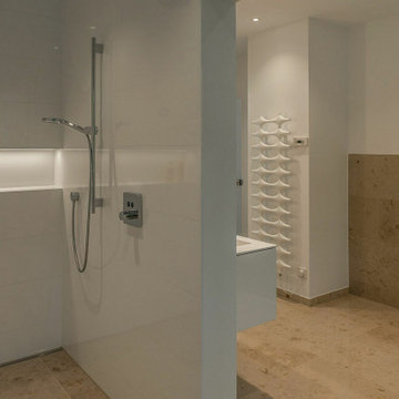 Mönchengladbach. Begehbare offene Dusche im Masterbad