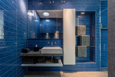Mittelgroßes Modernes Badezimmer En Suite in München