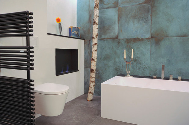 Rustikal Badezimmer by ZABOROWSKI Werkstatt für kreative Küchen & Bäder